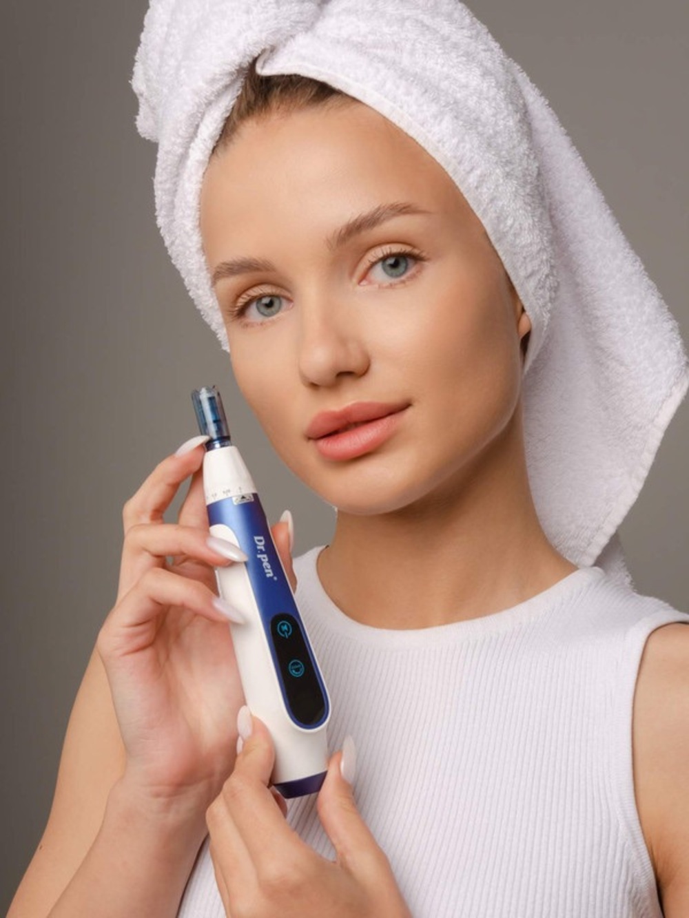 DR. PEN Blue & White Microneedling Pen for Home Skincare